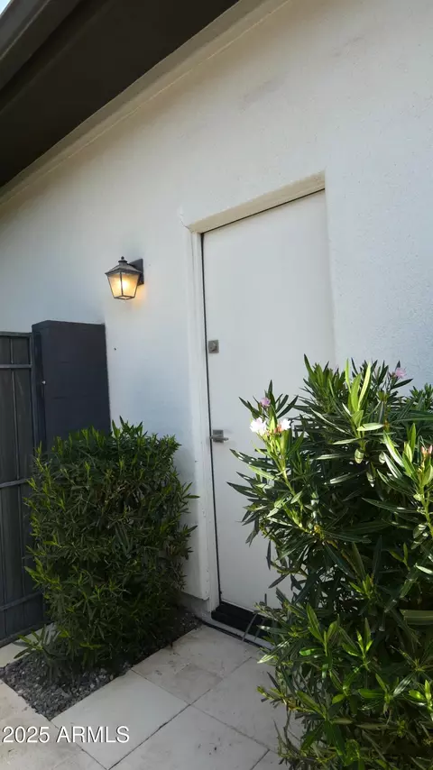 Exterior - 2859 E Arabian Dr, Gilbert, AZ 85296 photo 9 of 10