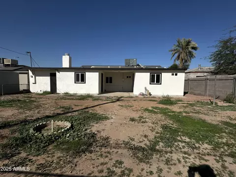 Exterior - 2315 E Nancy Ln, Phoenix, AZ 85042 photo 2 of 3