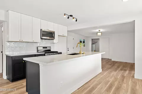 2138 W Sunnyside Ave, Phoenix, AZ 85029