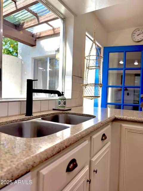 Kitchen - 2022 E Bishop Dr, Tempe, AZ 85282 photo 6 of 6