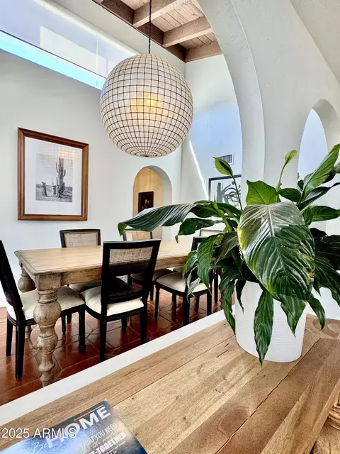Dining - 2022 E Bishop Dr, Tempe, AZ 85282 photo 2 of 11