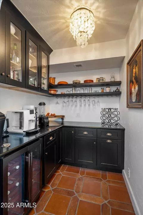 Kitchen - 2022 E Bishop Dr, Tempe, AZ 85282 photo 2 of 6