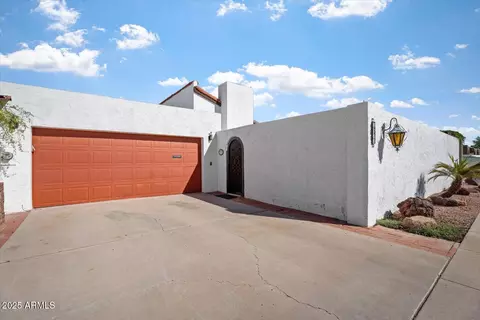 2022 E Bishop Dr, Tempe, AZ 85282