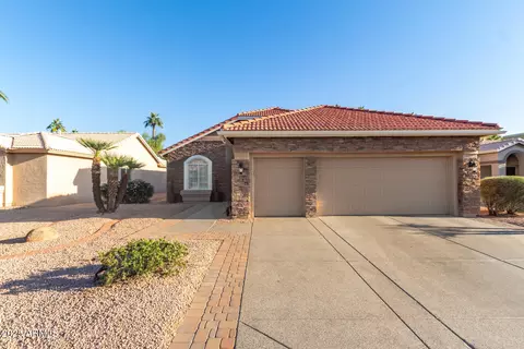 9425 E Nacoma Dr, Sun Lakes, AZ 85248