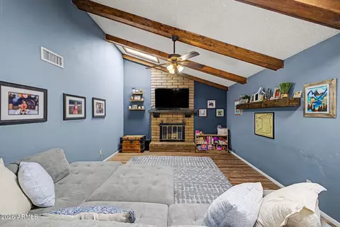 Living - 17636 N 33rd Ln, Phoenix, AZ 85053 photo 1 of 1