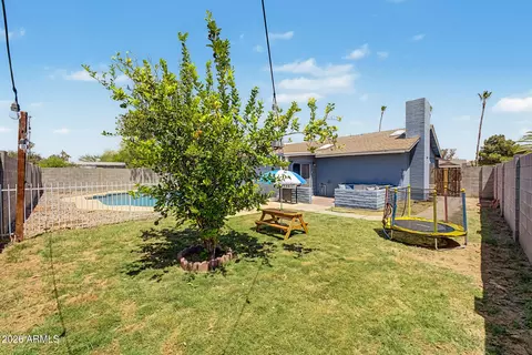 Exterior - 17636 N 33rd Ln, Phoenix, AZ 85053 photo 4 of 6