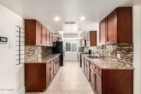 Kitchen - 2931 N 8th Ave, Phoenix, AZ 85013 photo 1 of 6