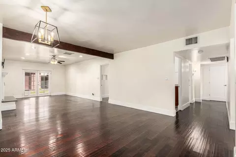 Living - 2931 N 8th Ave, Phoenix, AZ 85013 photo 3 of 7