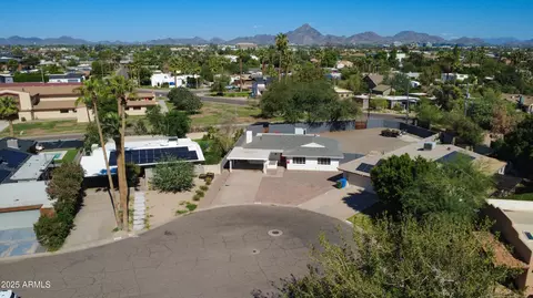 View/Area - 1326 Earll Dr, Phoenix, AZ 85014 photo 1 of 6