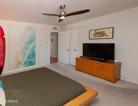 Bedroom - 1326 Earll Dr, Phoenix, AZ 85014 photo 2 of 3