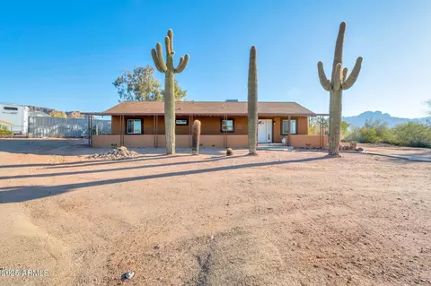 4253 N Plaza Dr, Apache Junction, AZ 85120