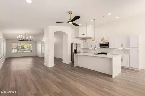 3129 E Oraibi Dr, Phoenix, AZ 85050 photo 8