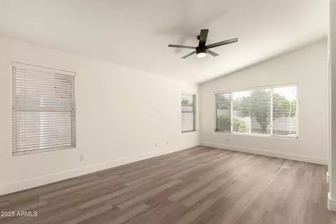 3129 E Oraibi Dr, Phoenix, AZ 85050 photo 13