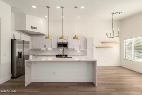 3129 E Oraibi Dr, Phoenix, AZ 85050 photo 9