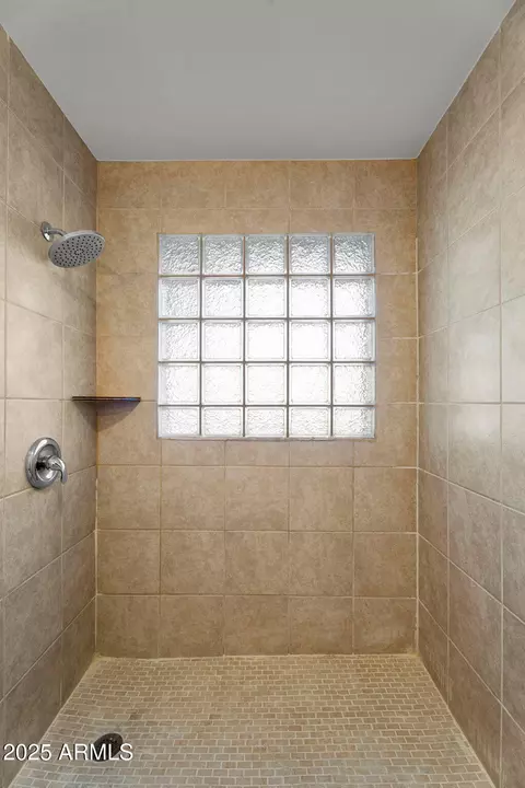 Bath - 3420 N 45th St, Phoenix, AZ 85018 photo 6 of 6