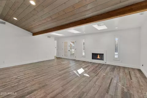 Living - 3420 N 45th St, Phoenix, AZ 85018 photo 3 of 4