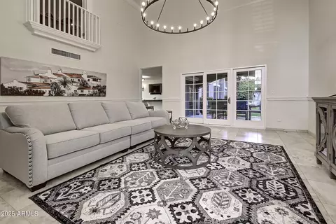 Living - 3050 E Marlette Ave, Phoenix, AZ 85016 photo 4 of 10