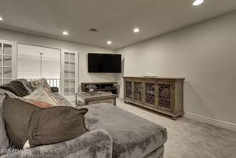 Living - 3050 E Marlette Ave, Phoenix, AZ 85016 photo 9 of 10