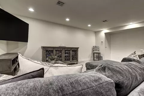 Living - 3050 E Marlette Ave, Phoenix, AZ 85016 photo 10 of 10