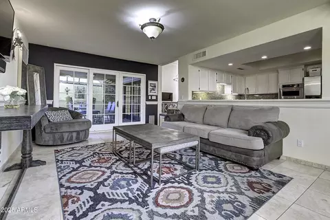 Living - 3050 E Marlette Ave, Phoenix, AZ 85016 photo 7 of 10
