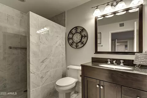 Bath - 3050 E Marlette Ave, Phoenix, AZ 85016 photo 4 of 5