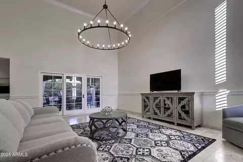 Living - 3050 E Marlette Ave, Phoenix, AZ 85016 photo 3 of 10