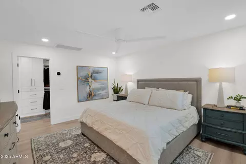 Bedroom - 4834 Earll Dr E, Phoenix, AZ 85018 photo 1 of 3