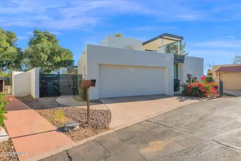 Exterior - 4834 Earll Dr E, Phoenix, AZ 85018 photo 2 of 10