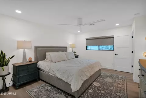 Bedroom - 4834 Earll Dr E, Phoenix, AZ 85018 photo 2 of 3