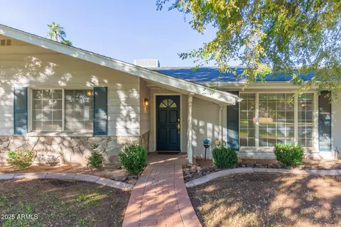 8236 N 15th Dr, Phoenix, AZ 85021 photo 3