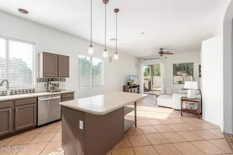 884 S Jacob St, Gilbert, AZ 85296 photo 8