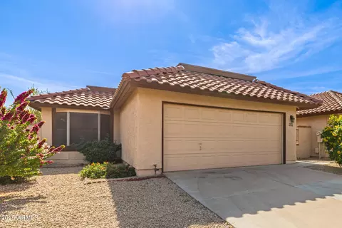 5219 E Half Moon Dr, Phoenix, AZ 85044