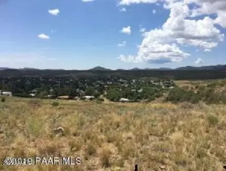 10059 E Old Black Canyon Hwy #20, Dewey, AZ 86327