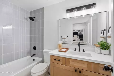 Bath - 4438 E Rowel Rd, Phoenix, AZ 85050 photo 4 of 4