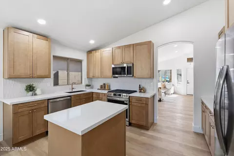 Kitchen - 4438 E Rowel Rd, Phoenix, AZ 85050 photo 4 of 4