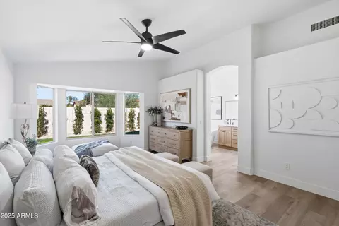 Bedroom - 4438 E Rowel Rd, Phoenix, AZ 85050 photo 1 of 3