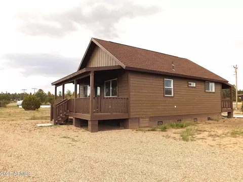 2763 Sunflower Dr, Overgaard, AZ 85933