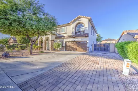 22022 W Moonlight Path, Buckeye, AZ 85326