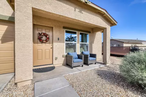 466 Baskin Dr, Morristown, AZ 85342