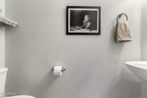 Bath - 5015 E Cheyenne Dr #31, Phoenix, AZ 85044 photo 1 of 5