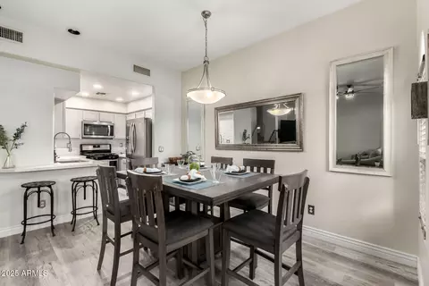 Dining - 5015 E Cheyenne Dr #31, Phoenix, AZ 85044 photo 2 of 3