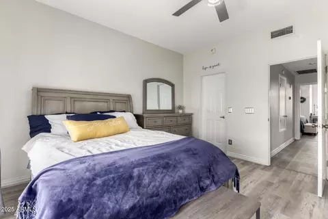 Bedroom - 5015 E Cheyenne Dr #31, Phoenix, AZ 85044 photo 4 of 5