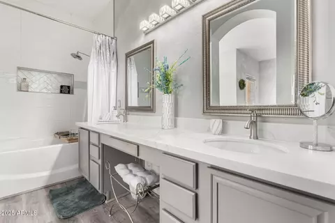 Bath - 5015 E Cheyenne Dr #31, Phoenix, AZ 85044 photo 2 of 5