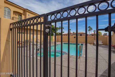 Exterior - 5015 E Cheyenne Dr #31, Phoenix, AZ 85044 photo 2 of 2