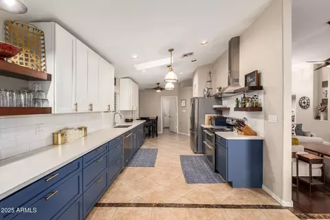Kitchen - 1706 E Waltann Ln, Phoenix, AZ 85022 photo 2 of 3