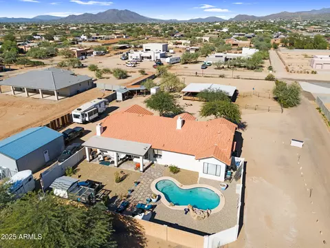 View/Area - 907 E Carlise Rd, Phoenix, AZ 85086 photo 10 of 14