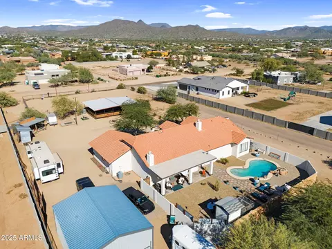 View/Area - 907 E Carlise Rd, Phoenix, AZ 85086 photo 11 of 14