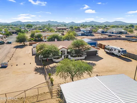 View/Area - 907 E Carlise Rd, Phoenix, AZ 85086 photo 6 of 14