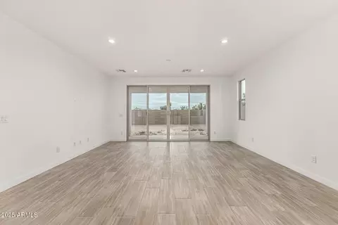 5423 W Royal Palm Rd, Glendale, AZ 85302 photo 5