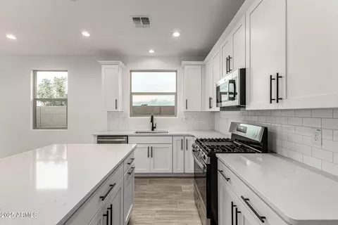 5423 W Royal Palm Rd, Glendale, AZ 85302 photo 6